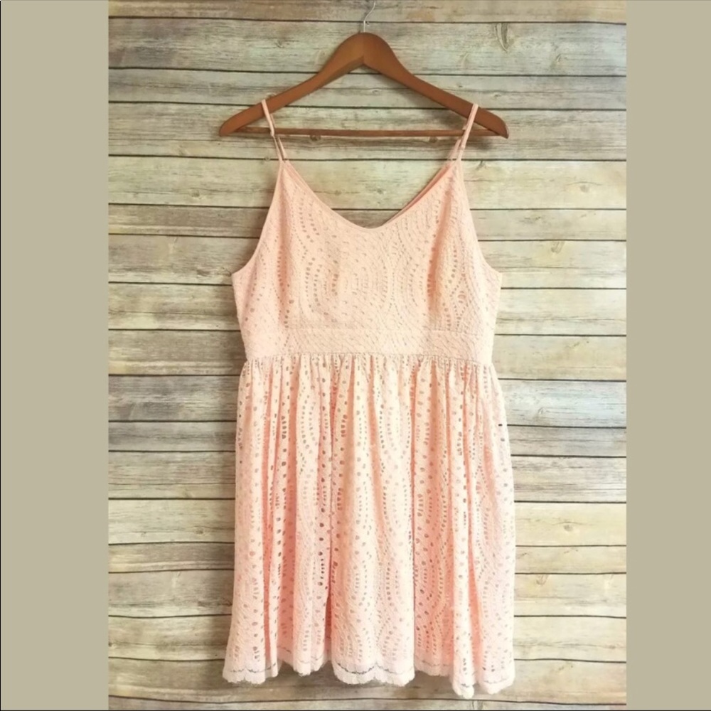 DEVLIN SELMA, Party Dress | Blush Size Large - Picture 3 of 7